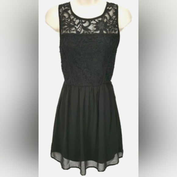 Lily Rose Dresses & Skirts - Lily Rose Women's Black Lace Mini-Flare Party Dress, size small